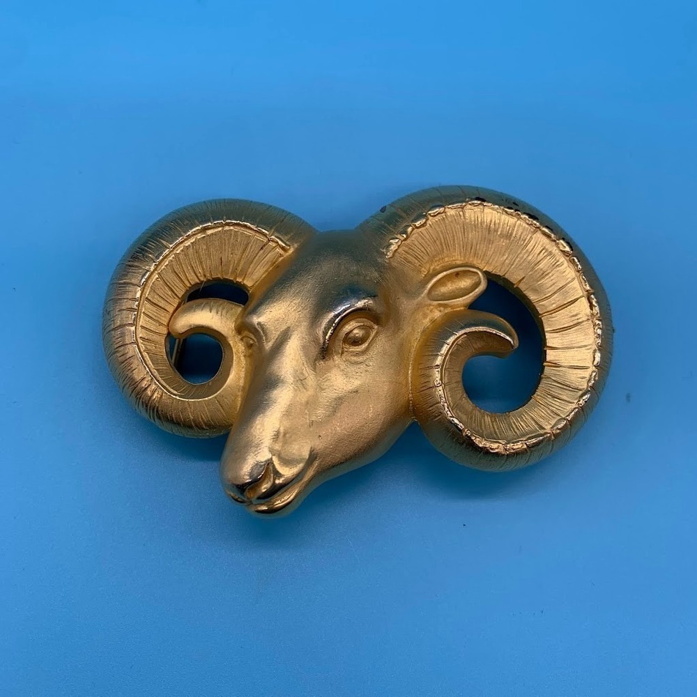 Vintage 1994‎ Doreen Ryan Gold Toned Ram Head Belt Buckle